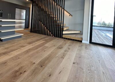 Perfect Blend of Natural Oak and Modern Design